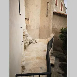 Logement Atypique Avec Terrasse Et Roche Apparente Cabriès